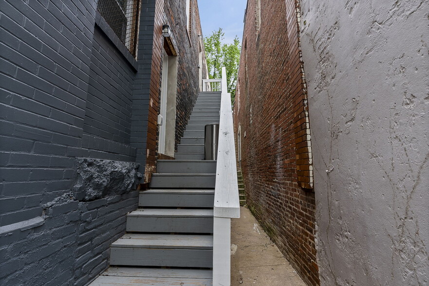 More Photos Of 4710 Liberty Heights Ave, Baltimore General Retail For Sale