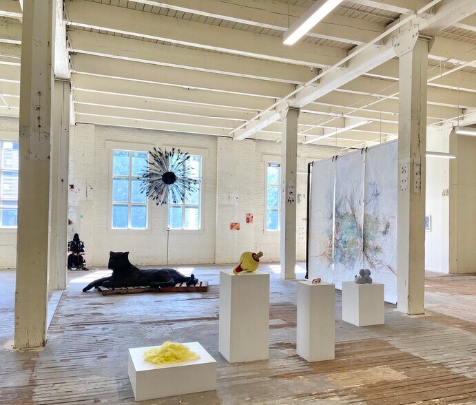 More Photos Of 1231 NW Hoyt St, Portland Loft Creative Space For Lease