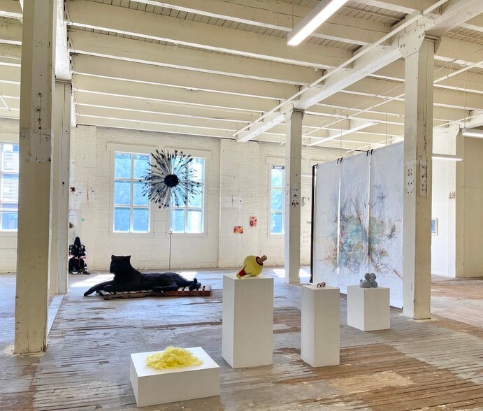 More Photos Of 1231 NW Hoyt St, Portland Loft Creative Space For Lease