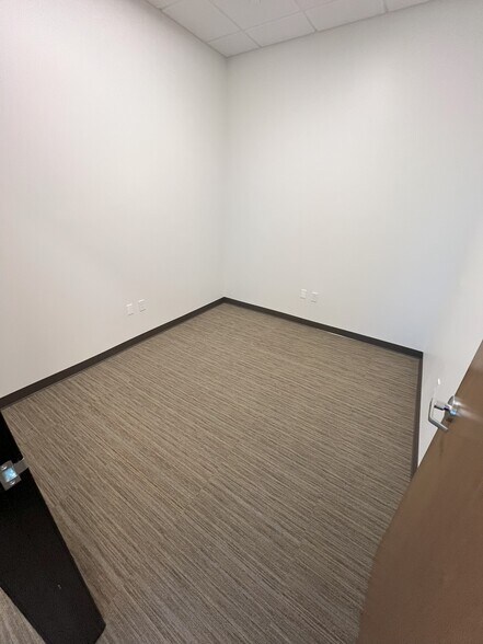 More Photos Of 1360 N Bullard Ave, Goodyear Office For Lease