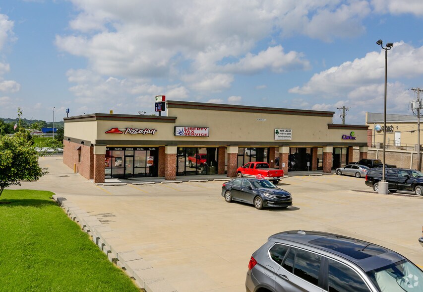 Primary Photo Of 302 W 2nd St, Sand Springs General Retail For Lease