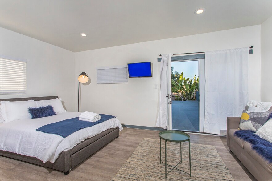 More Photos Of 12128 Ramona Ave, Hawthorne Apartments For Sale