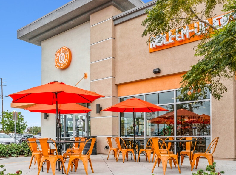 More Photos Of 860 N Main St, Corona Freestanding For Lease