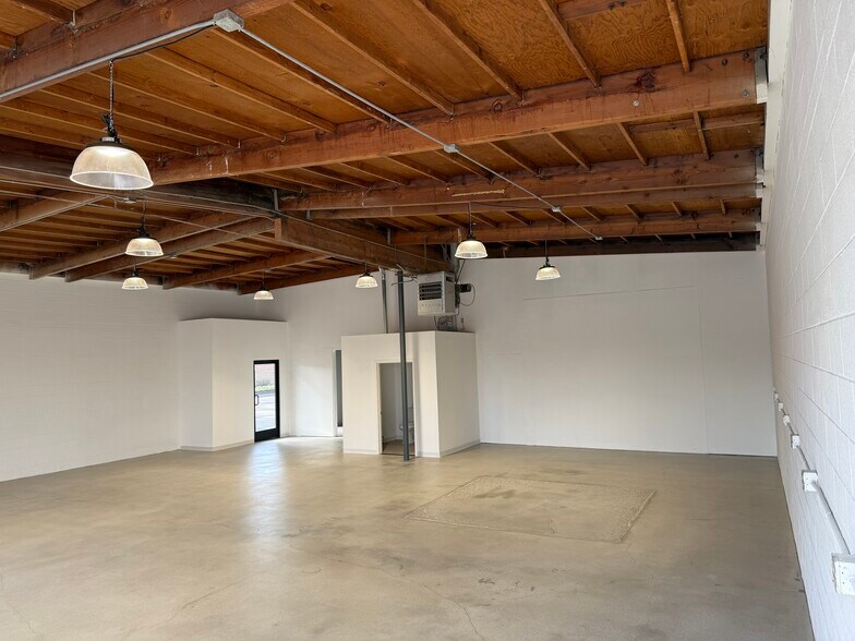 More Photos Of 419 E El Segundo Blvd, El Segundo Service For Lease
