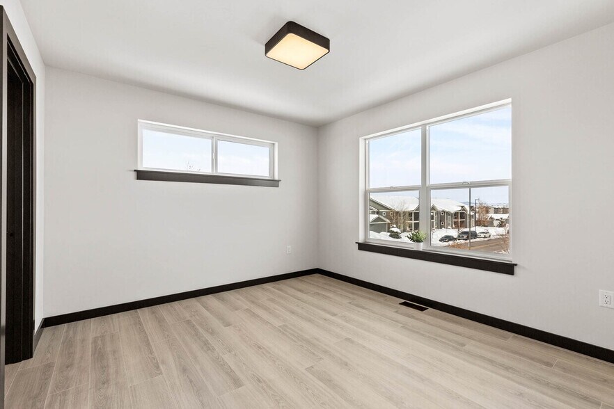 More Photos Of 2998 N 27th Ave, Bozeman Light Distribution For Lease