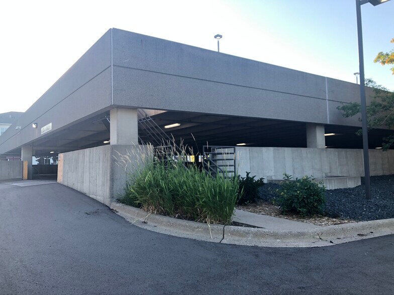 More Photos Of 6636 S Cedar Ave, Richfield Office For Lease