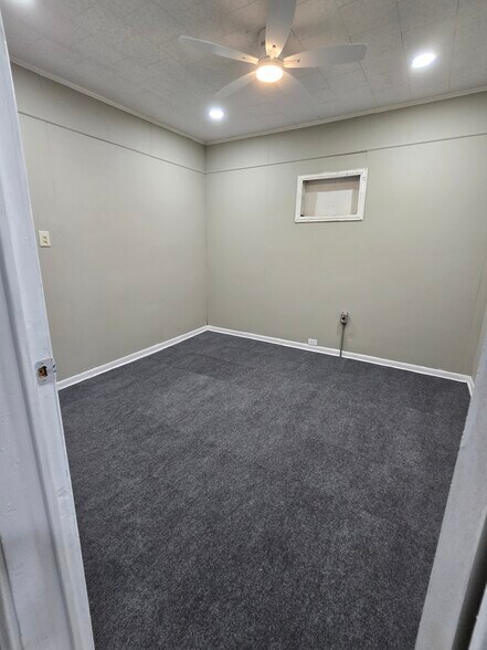 More Photos Of 325 Winslow St, Fayetteville Loft Creative Space For Lease
