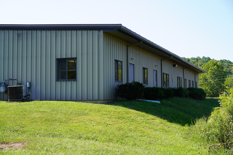 More Photos Of 29 Menzie Bottoms Rd, Butler Warehouse For Sale