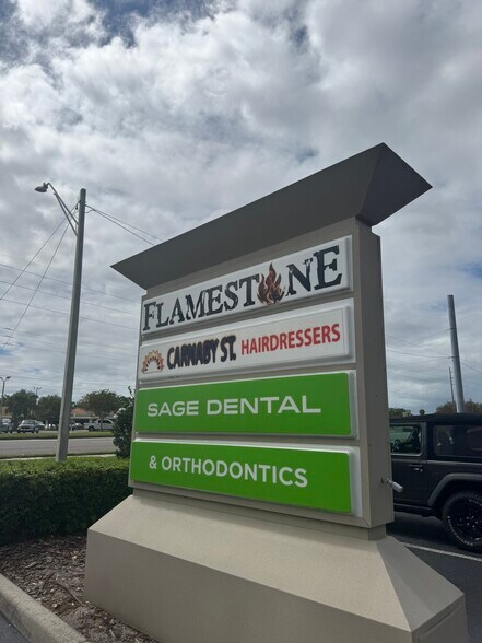 More Photos Of 4011 Tampa Rd, Oldsmar Unknown For Lease