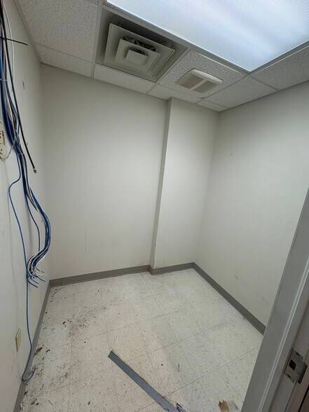 More Photos Of 2315 Sunset Blvd, Steubenville Medical For Lease