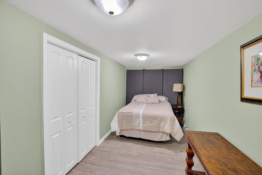 More Photos Of 805 N Wheeler St, Plant City Hospitality For Sale