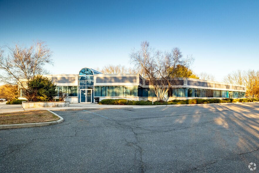 More Photos Of 23 Technology Dr, Setauket Medical For Lease