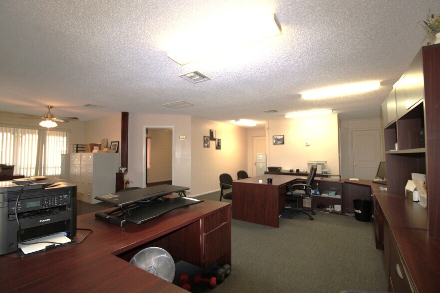 More Photos Of 1000 W Apache Trl, Apache Junction Freestanding For Sale