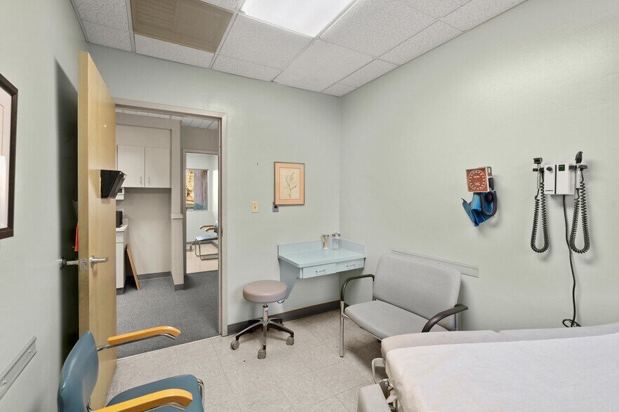 More Photos Of 5309 Carrington Cir, Stockton Healthcare For Sale
