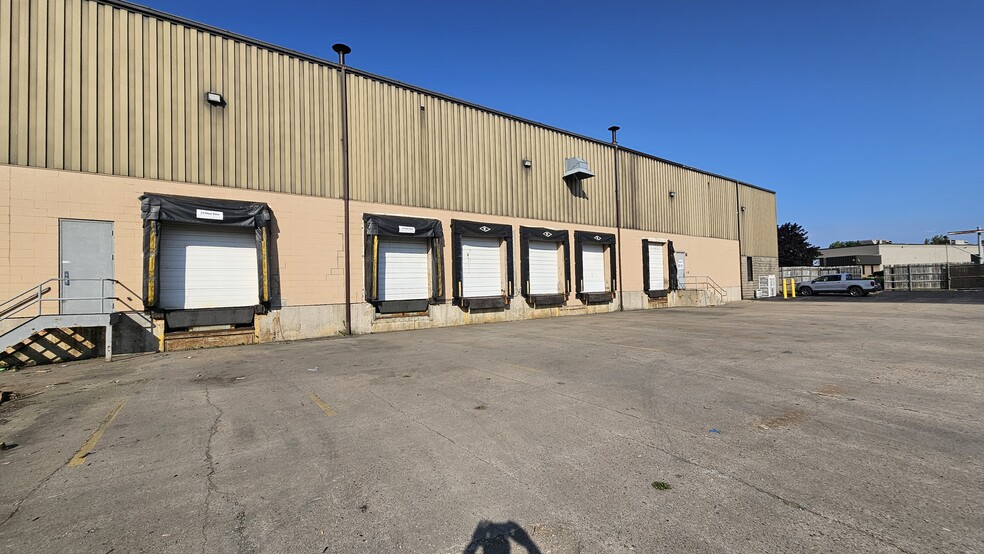 More Photos Of 8 Marway Cir, Rochester Warehouse For Lease