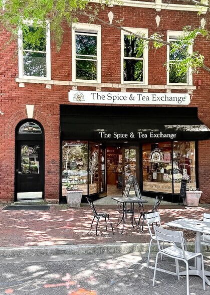 More Photos Of 135 W Main St, Spartanburg Storefront Retail Residential For Sale