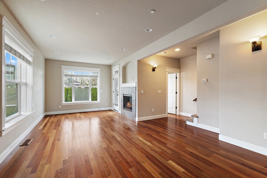 More Photos Of 9414 SE Causey Ave, Happy Valley Apartments For Sale