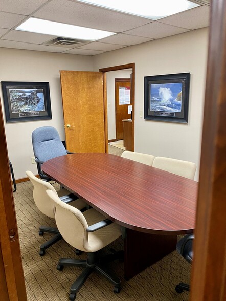 More Photos Of 400-460 Fame Rd, Dayton Light Distribution For Lease