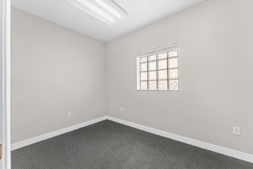 More Photos Of 226 King St, Cocoa Unknown For Lease