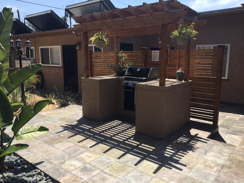 More Photos Of 2104-2110 Bacon St, San Diego Apartments For Sale