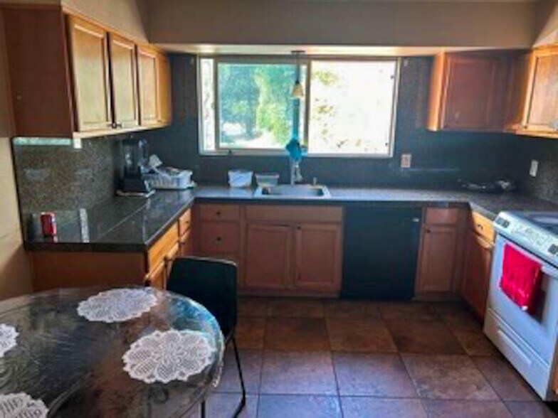 More Photos Of 3860 SW 178th Ave, Beaverton Apartments For Sale