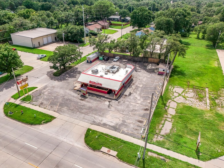 More Photos Of 503 N West St, Wichita Fast Food For Sale