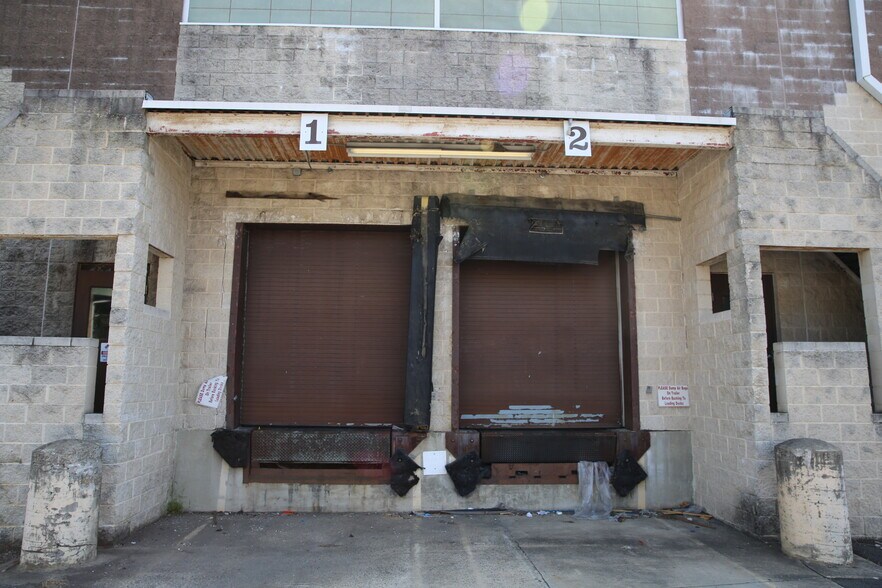 More Photos Of 7201 Wimsatt Rd, Springfield Unknown For Lease