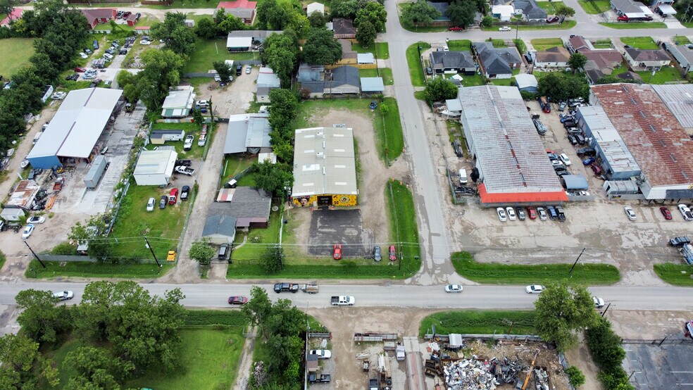 More Photos Of 11730 Aldine Westfield Rd, Houston Warehouse For Sale