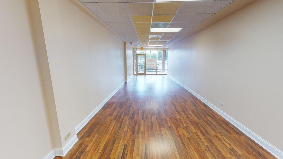 More Photos Of 1707-1717 N Rand Rd, Palatine Unknown For Lease