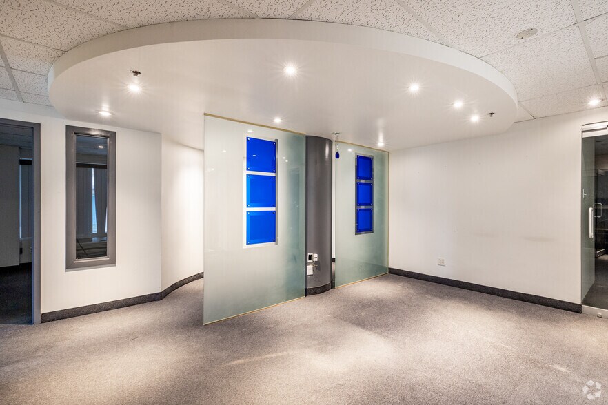 More Photos Of 666 Rue Sherbrooke O, Montréal Office Residential For Lease