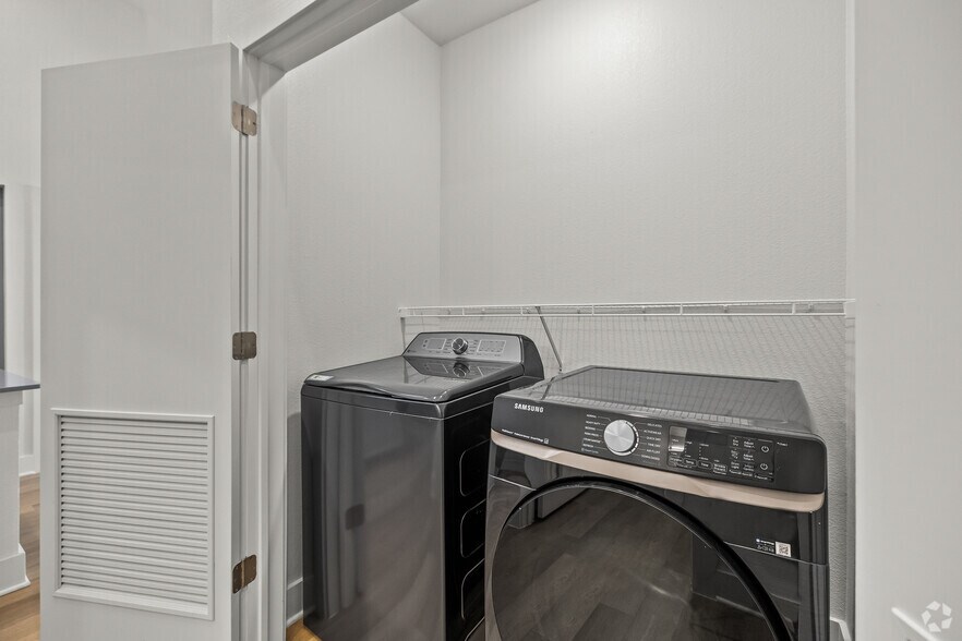 More Photos Of 4830 E Rosedale St, Fort Worth Apartments For Lease