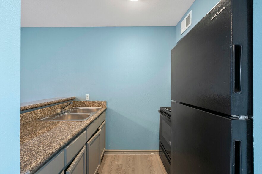 More Photos Of 610 Ferry Rd, Galveston Apartments For Sale