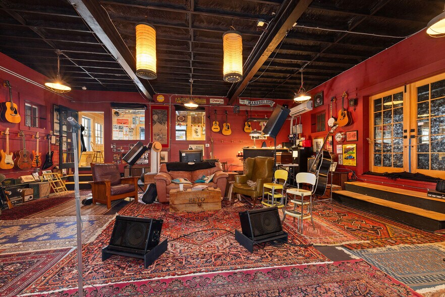 More Photos Of 1502 NY-22, Essex Restaurant For Sale