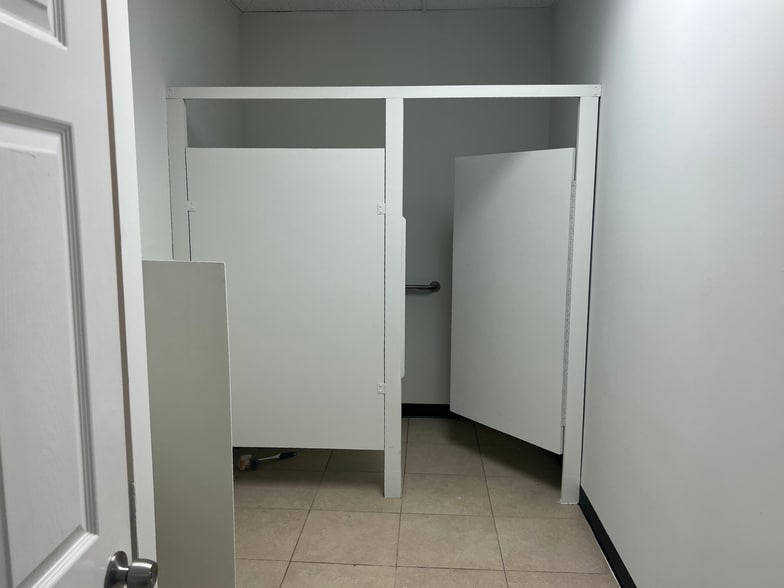 More Photos Of 2430 Campbell Rd, Houston Religious Facility For Sale