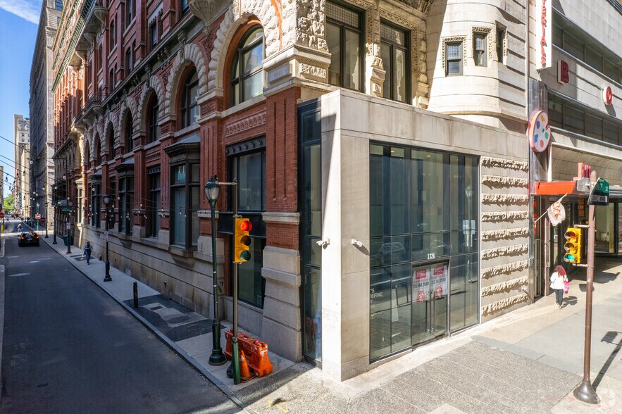More Photos Of 100 S Juniper St, Philadelphia Coworking Space