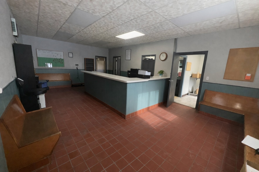 More Photos Of 3388 Chili Ave, Rochester Veterinarian Kennel For Lease