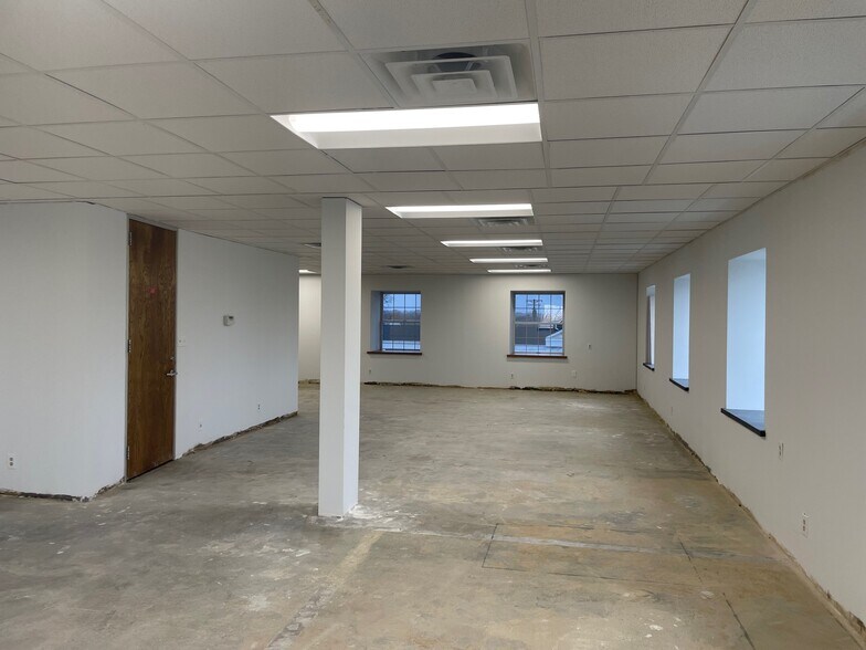 More Photos Of 15421 Clayton Rd, Ballwin Medical For Lease