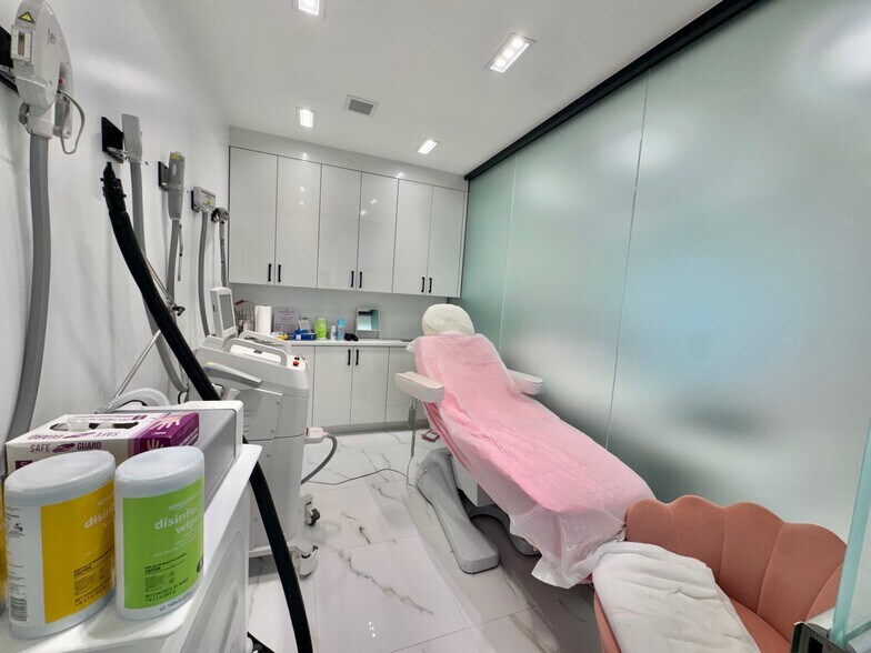 More Photos Of 107-27-107-29 71st Ave, Forest Hills Storefront Retail Office For Sale