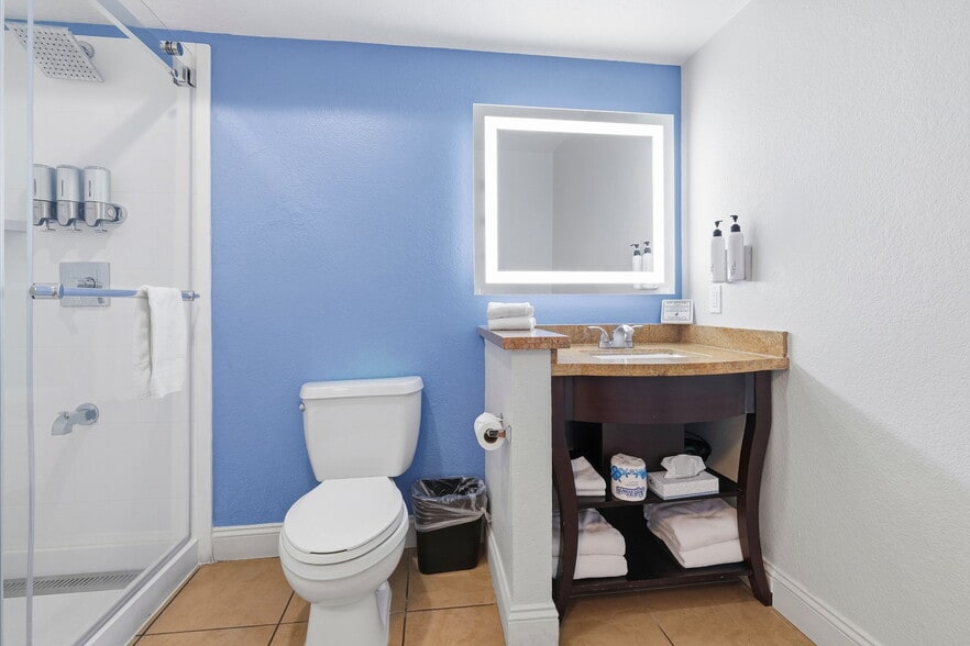 More Photos Of 600 Riverside Ave, Santa Cruz Hotel For Sale