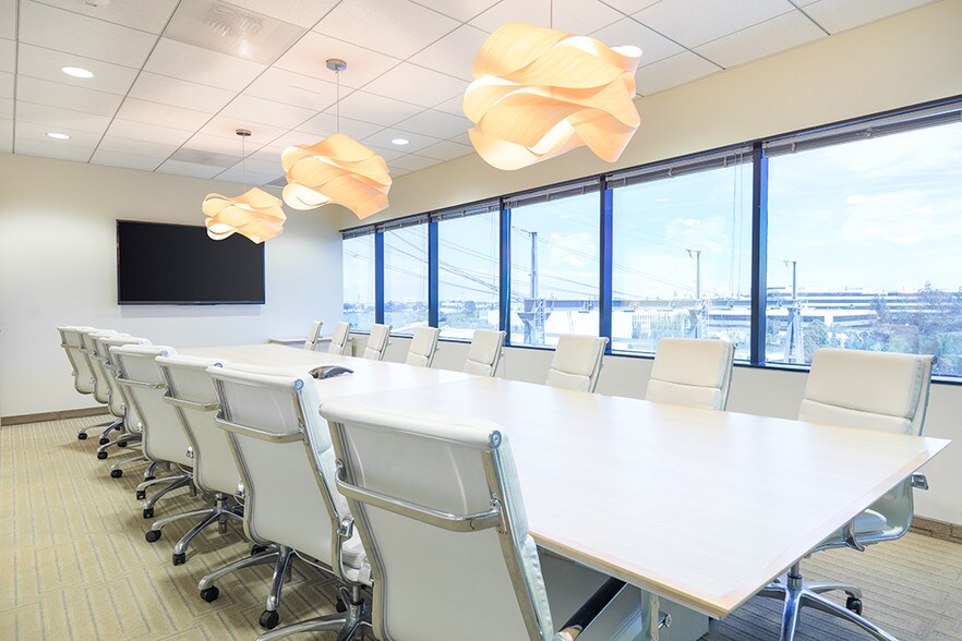 More Photos Of 1230 Rosecrans Ave, Manhattan Beach Office For Lease