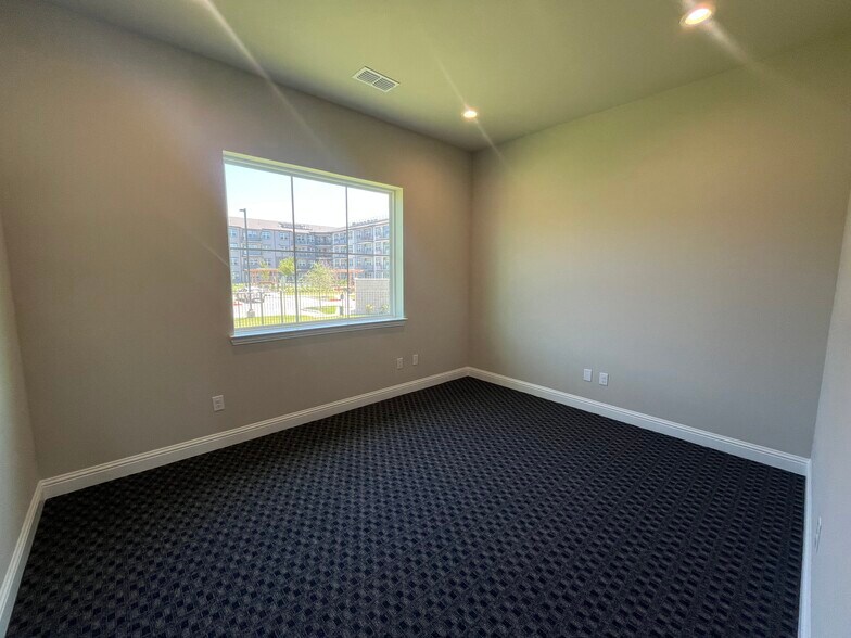 More Photos Of 6000 Alma Rd, McKinney Office For Lease