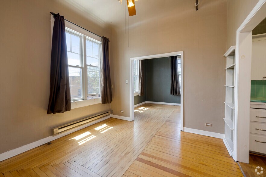 More Photos Of 13 N San Francisco St, Flagstaff Storefront Retail Office For Lease