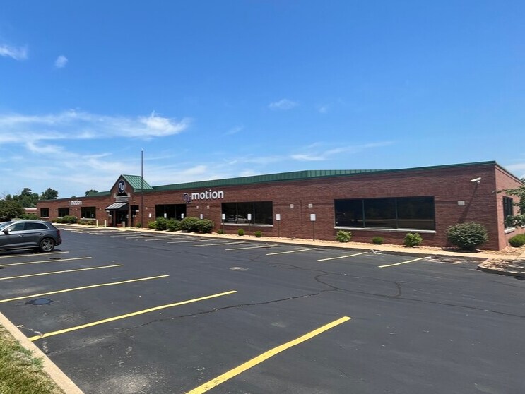 More Photos Of 2070 Little Hills Expy, Saint Charles Office For Sale