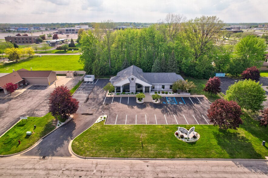 More Photos Of 4757 Mcleod Dr E, Saginaw Medical For Sale