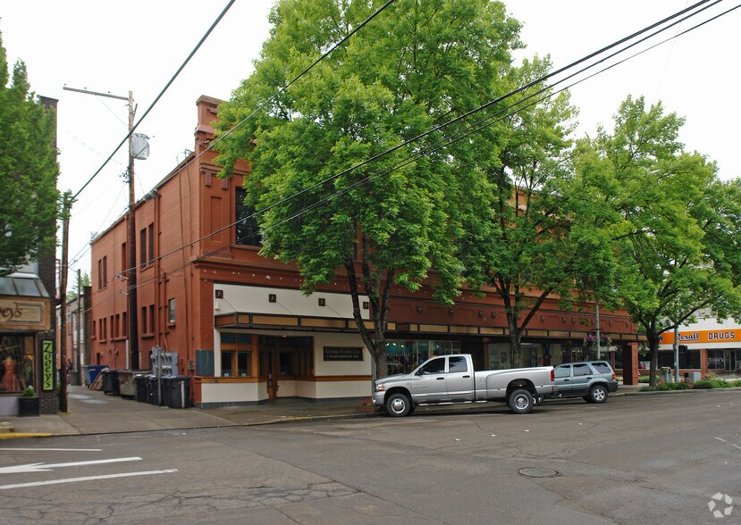 More Photos Of 301-311 SW Madison Ave, Corvallis Storefront For Lease