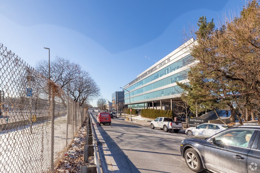 More Photos Of 16-16 Whitestone Expy, Flushing Office For Lease