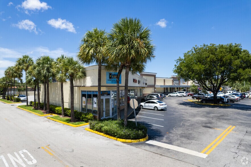 More Photos Of 705-761 NE 167th St, Miami Unknown For Lease
