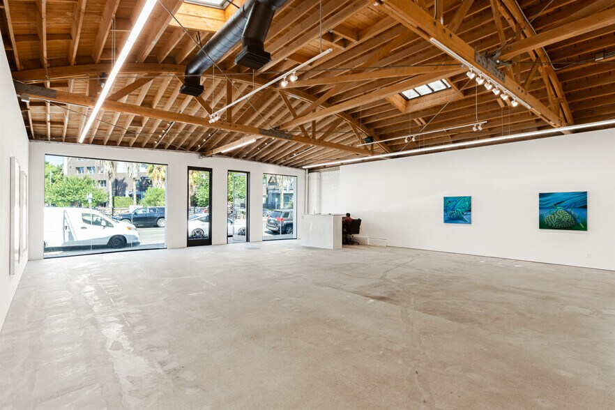 More Photos Of 734-744 E 3rd St, Los Angeles Storefront For Lease