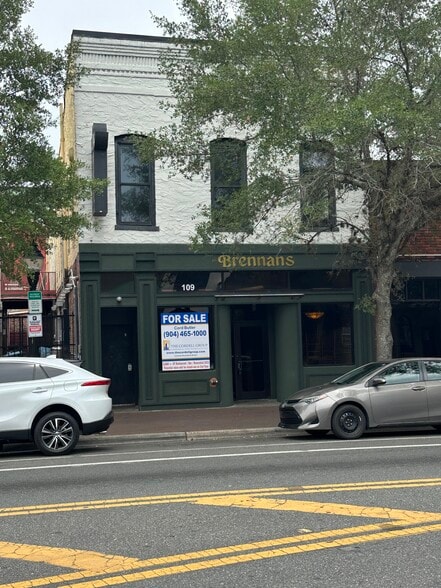 Primary Photo Of 109 S Main St, Gainesville Restaurant For Sale