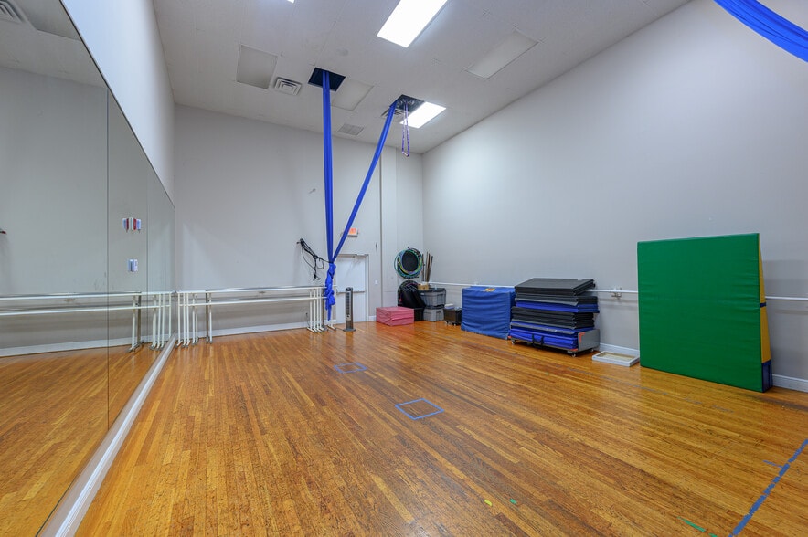 More Photos Of 10181 NW 58th St, Miami Warehouse For Lease